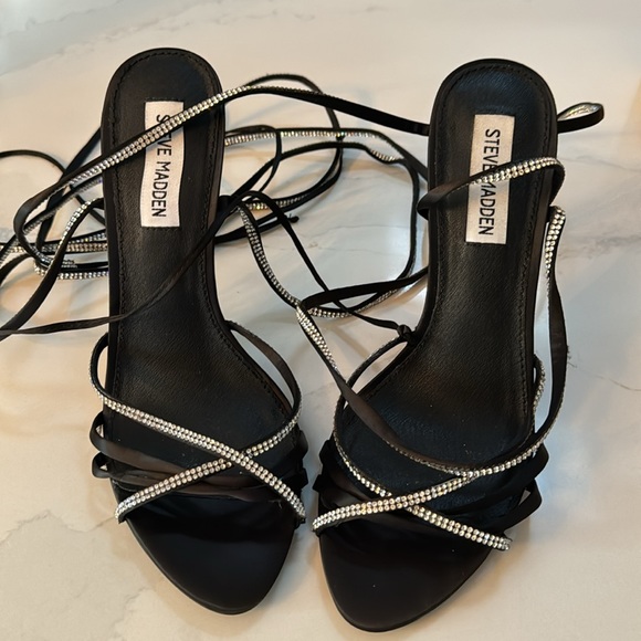 Steve Madden Larisa black strappy open toe sandal - Picture 2 of 5